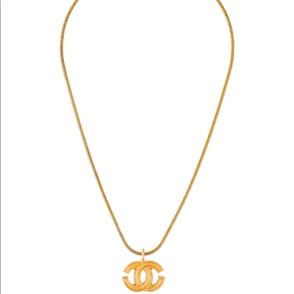 Gold-tone Chanel CC pendant necklace - Picture 11 of 12